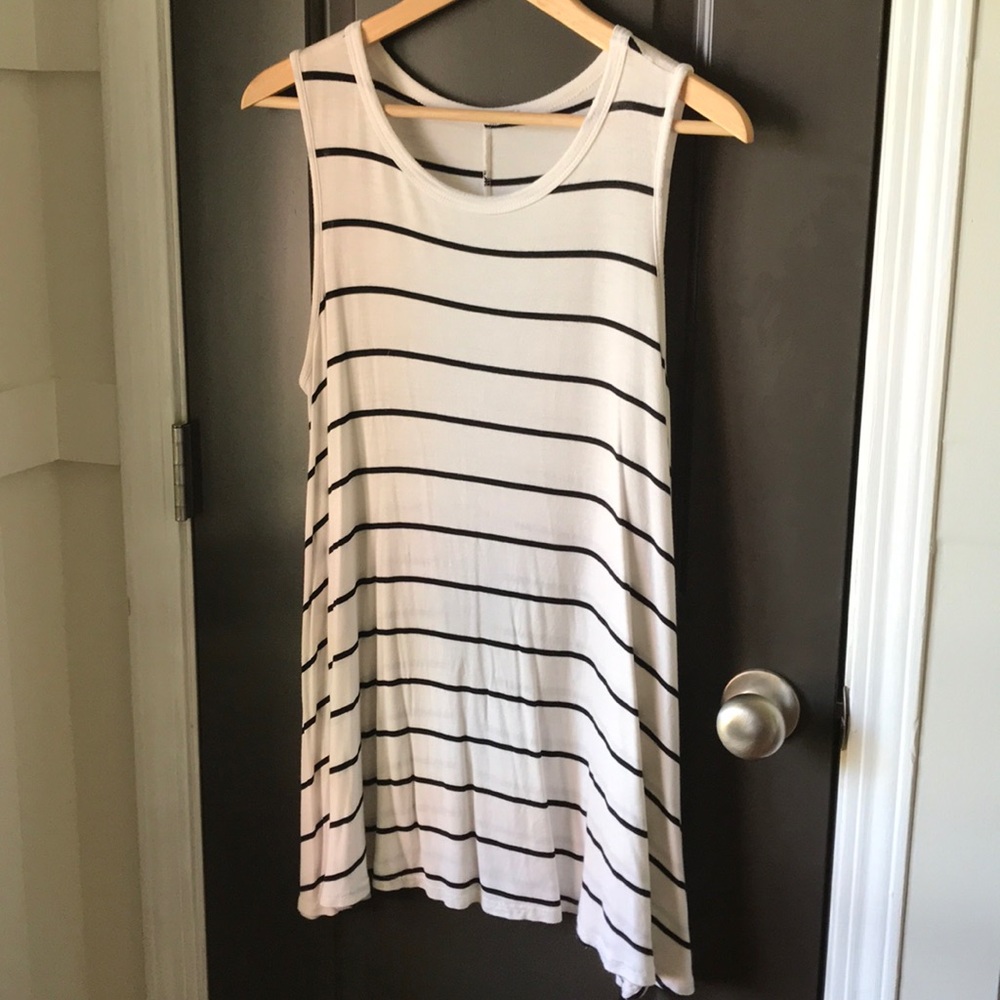 BLACK AND WHITE STRIPED TUNIC/MINI DRESS